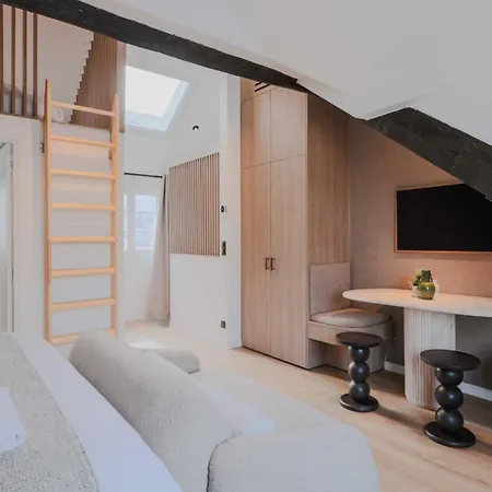Elegance & Charm In This Cocoon With Ac - Louvre Appartamento *