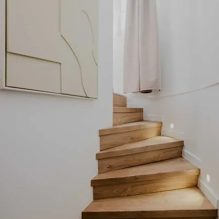 Elegance & Charm In This Cocoon With Ac - Louvre Appartamento